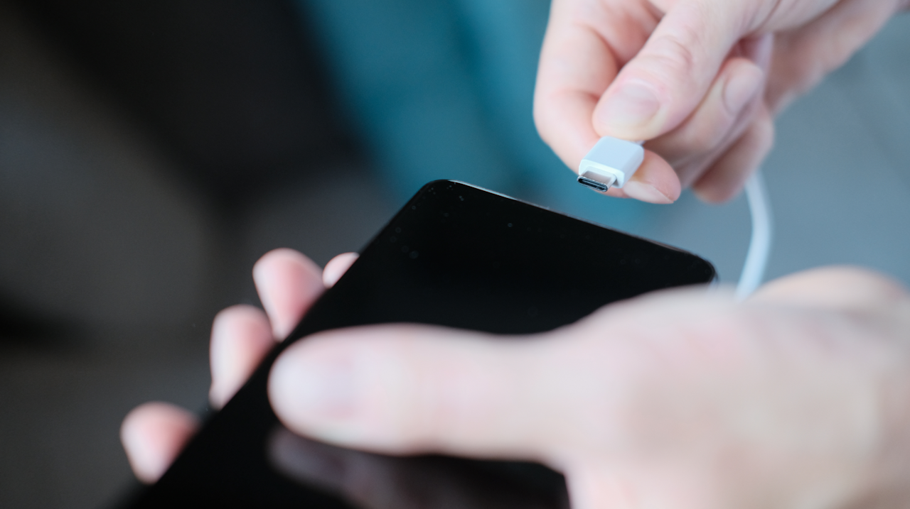 Kun je je smartphone aansluiten op je tv met een USB-C naar HDMI-kabel?